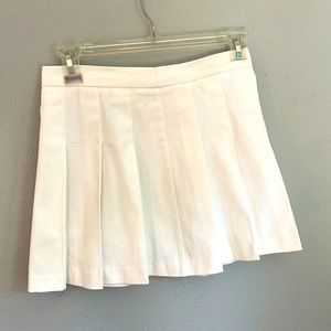 Tilly’s Full Tilt pleated skirt, white, medium.